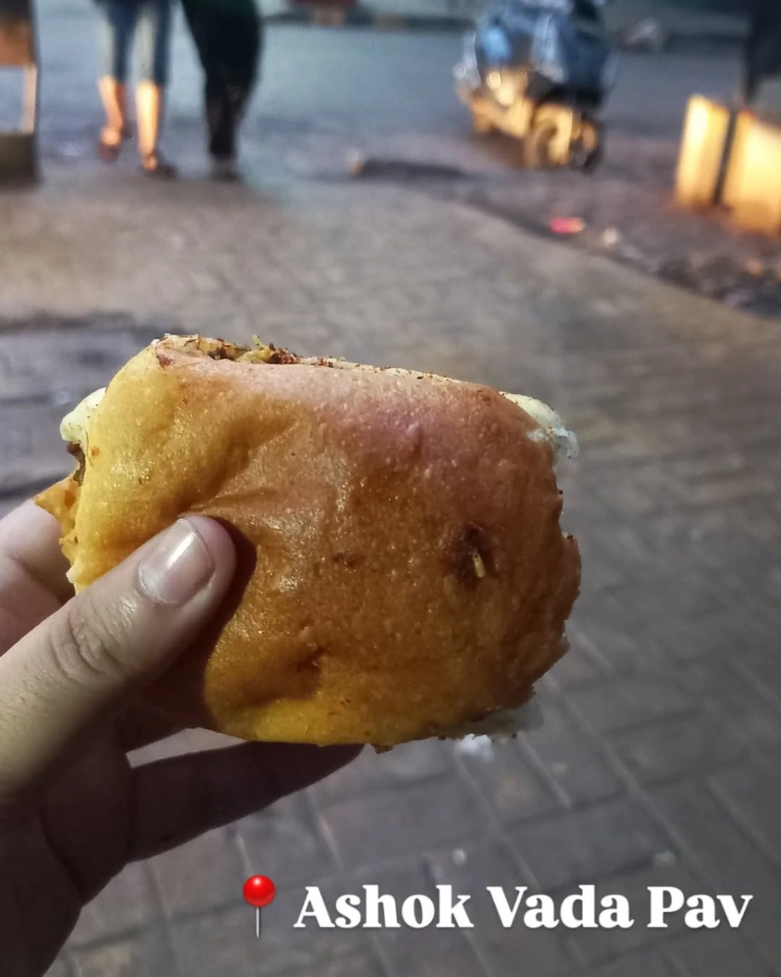 Ashok Vada Pav — Dadar