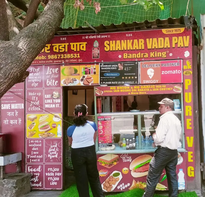 Shankar Vada Pav — Bandra